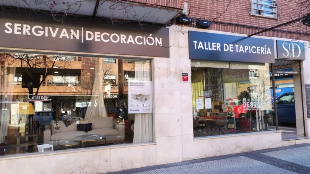 tienda-sergivan-decoración-escaparate-exterior